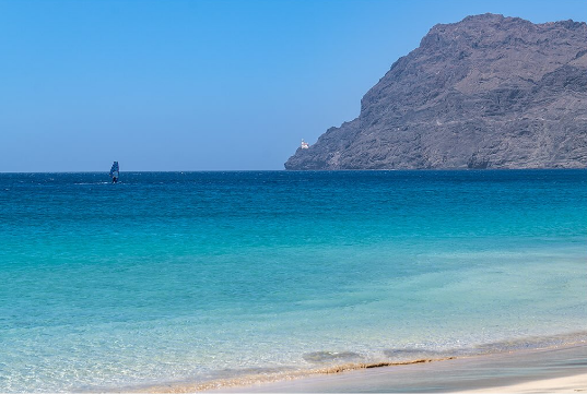 Plage de S├úo Pedro et phare de Dona Am├®lia, Cap-Vert