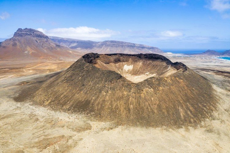Le volcan de Fogo, Cap-Vert